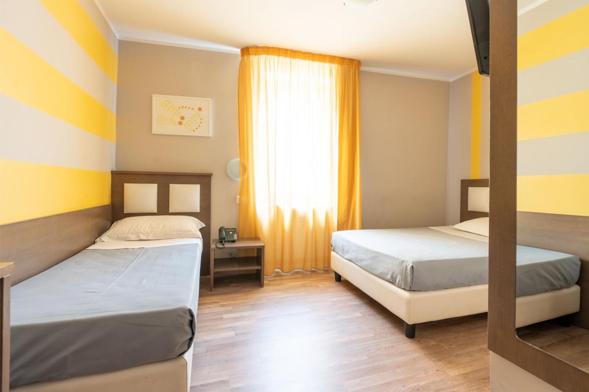 Gg8 Hotel & Suite Spa Гуальдо-Тадино Экстерьер фото