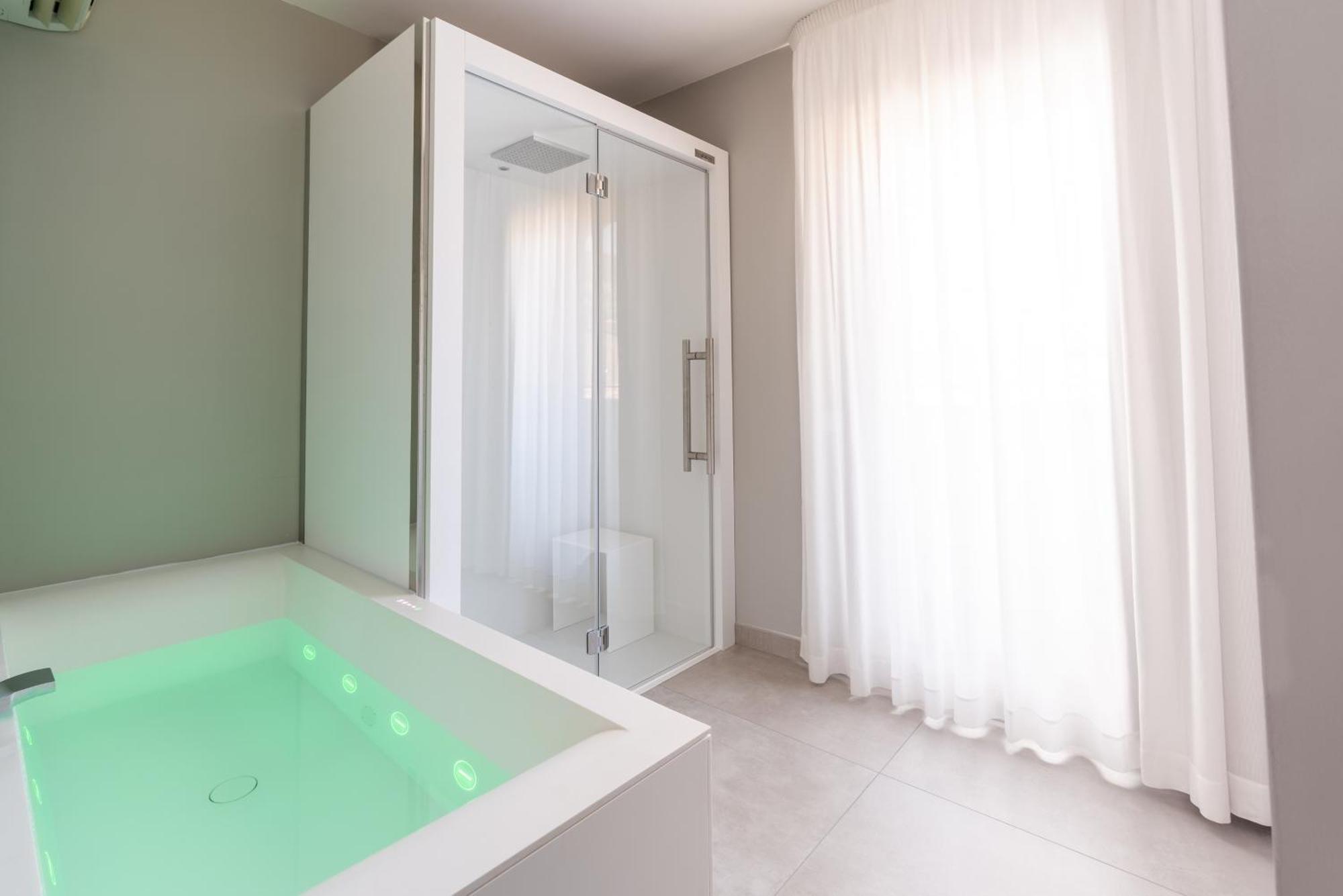 Gg8 Hotel & Suite Spa Гуальдо-Тадино Экстерьер фото